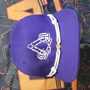 Findlay Hats Snapback Exosso Skull Hands Purple White Indigo Crown